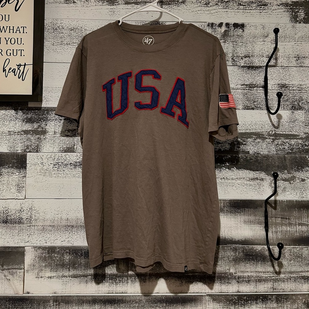 Mens medium USA T-shirt